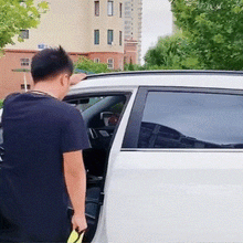 이미지를 갤러리 뷰어에 로드 , 올라타 자동차 도어 스텝